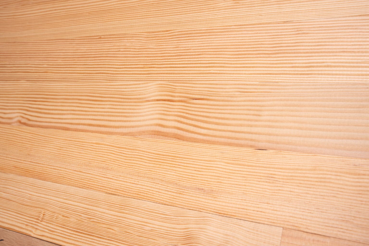 New Heart Pine grain and board detail